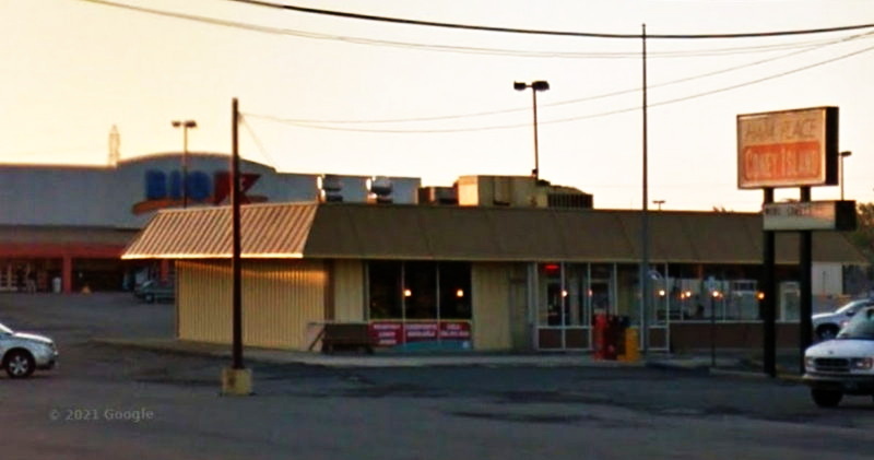 K-Mart Chef - 13 Mile And Schoenherr Location (newer photo)